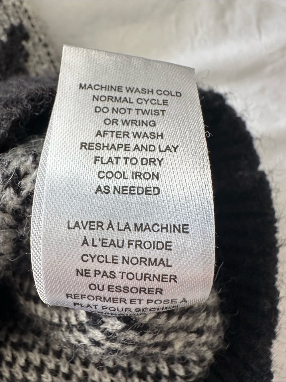 T Tahari Black Cardigan with Light Gray Floral Motif, size XL - Picture 12 of 12